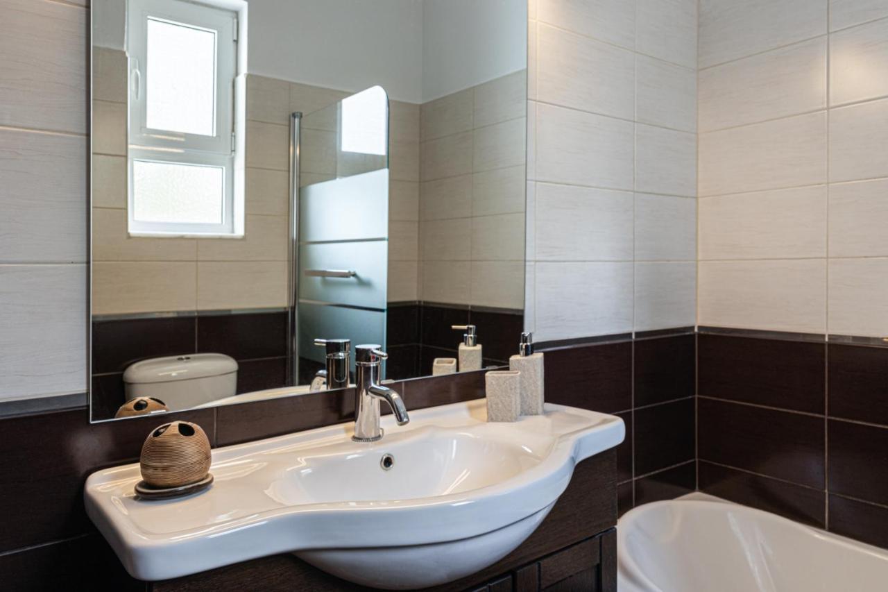 Villa Mamma Mia Gennadi Bagian luar foto